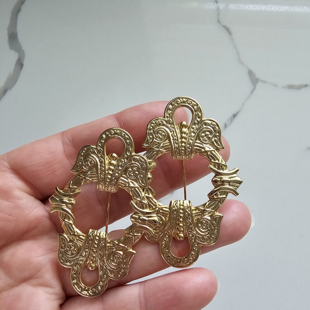 Vintage 80s Massive Gold Tone Renaissance Door Knocker Earrings – Ornate Baroque